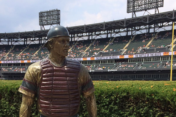 Carlton Fisk statue at White Sox Park