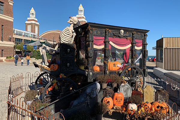 Halloween exhibit at Navy Pier