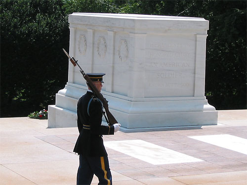 Soldier marches at Tomb of Unknown Soldier