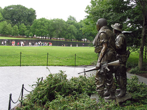 Statue at the Vietnam Veterans Memorial