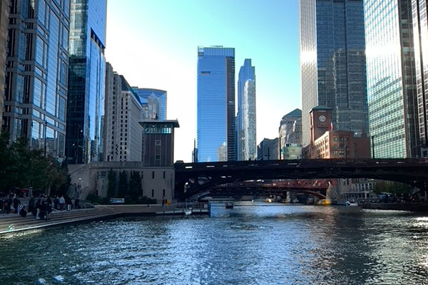 Looking West on the Chocago Riverwalk