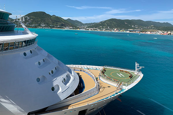Independence of the Seas with ST. Maarten in the background