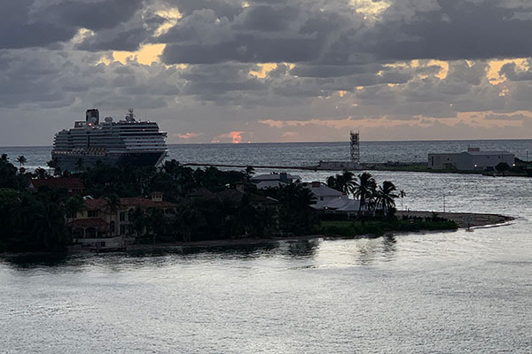 Ship entering Port on Sunday, November 10