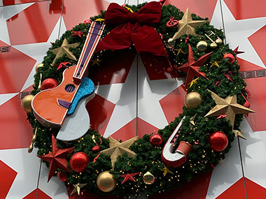 Large wreath