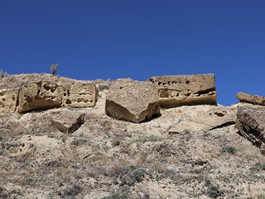 Boulders on cliff in Theodore Roosevelt National Park
