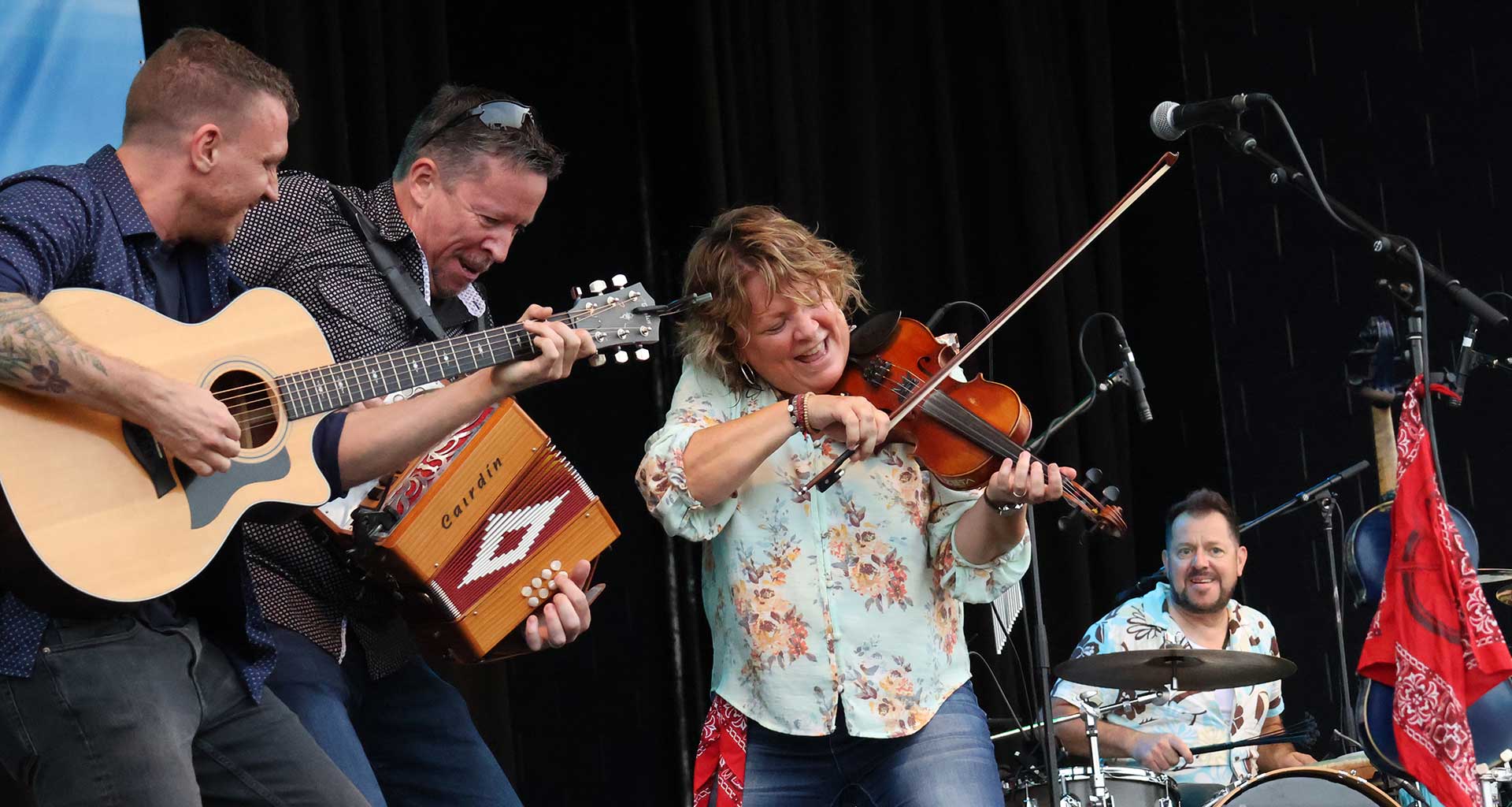 Eileen Ivers and band in concert