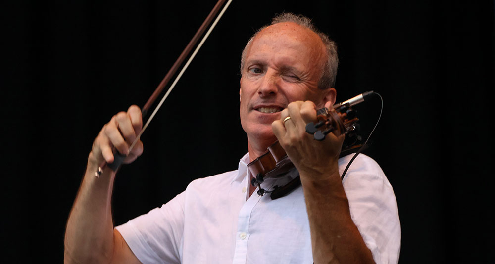 Donnell Leahy playing fiddle