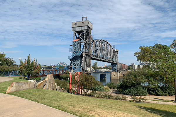 Path leading to Junction Bridge