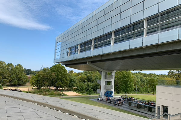 Clinton Presidential Library with trees in the background