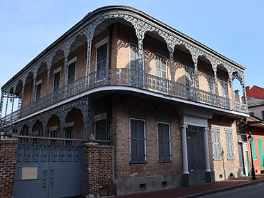 Balcony wraps around whole building