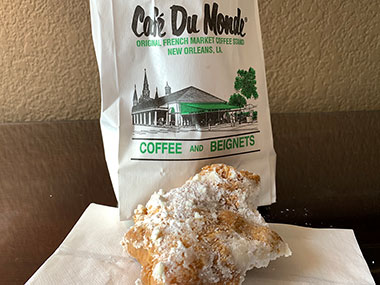 Beignet from Cafe Dumonde