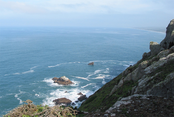 Cliff down to water