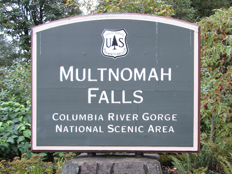 Multnomah Falls sign