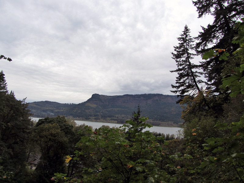 River near Multnomah Falls