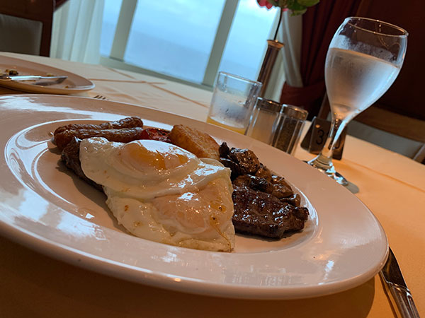 Steak and eggs for brekfast