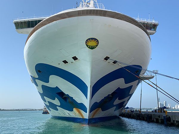 front view of Caribbean Princess